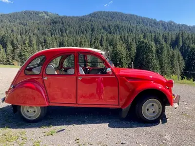 Citroën 2CV6 — L'icône française de 1986, véhicule vétéran authentique — Außenansicht