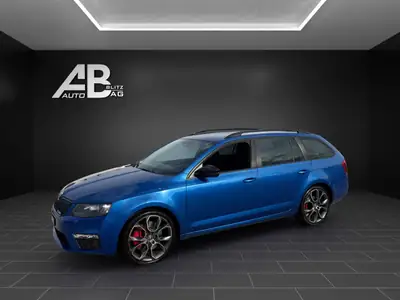 Skoda Octavia Combi RS 2.0 TDI — Break sportif diesel, entretien à jour — côté