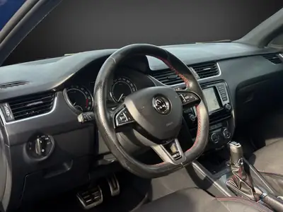 Skoda Octavia Combi RS 2.0 TDI — Break sportif diesel, entretien à jour — Miniature 8