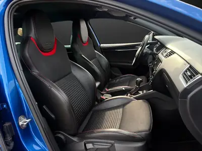 Skoda Octavia Combi RS 2.0 TDI — Break sportif diesel, entretien à jour — Miniature 9