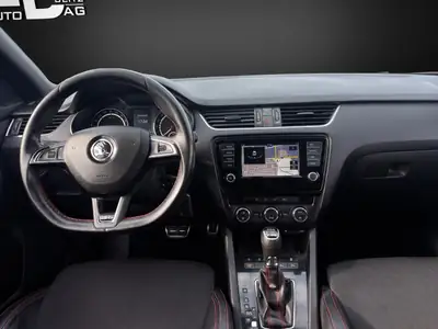 Skoda Octavia Combi RS 2.0 TDI — Break sportif diesel, entretien à jour — Miniature 11
