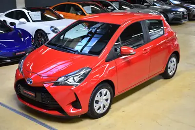 Toyota Yaris 1.5 Hybrid Comfort — Citadine écologique, première main, entretien neuf — côté