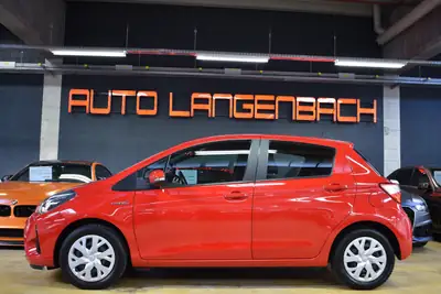 Toyota Yaris 1.5 Hybrid Comfort — Citadine écologique, première main, entretien neuf — Miniature 7