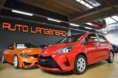 Toyota Yaris 1.5 Hybrid Comfort — Citadine écologique, première main, entretien neuf — Miniature 9