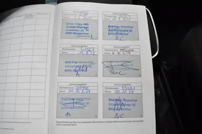 Toyota Yaris 1.5 Hybrid Comfort — Citadine écologique, première main, entretien neuf — Miniature 27