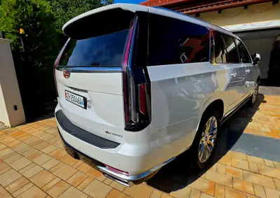 Cadillac Escalade ESV Premium Luxury 600 — Le SUV prestige américain avec seulement 55'000 km — côté