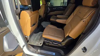 Cadillac Escalade ESV Premium Luxury 600 — Le SUV prestige américain avec seulement 55'000 km — tableau de bord