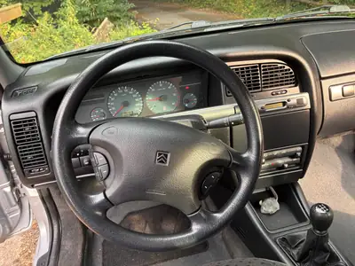 Citroën Xantia Break Diesel — Spacieux et économique, 200 000 km parcourus — interior