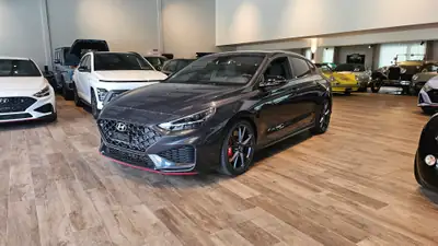 Hyundai i30 Fastback 2.0 T-GDi N — Sportive essence 280 ch, sièges baquets, 33'700 km — vue extérieure