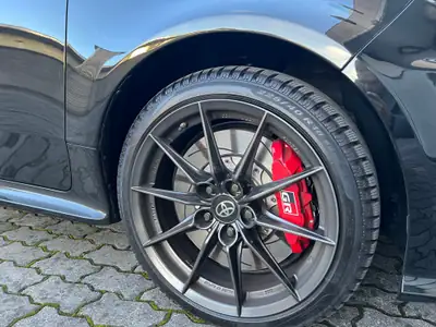 Toyota GR Yaris 1.6 Turbo Sport 4x4 — Performance compacte et polyvalence tous terrains — Thumbnail 12