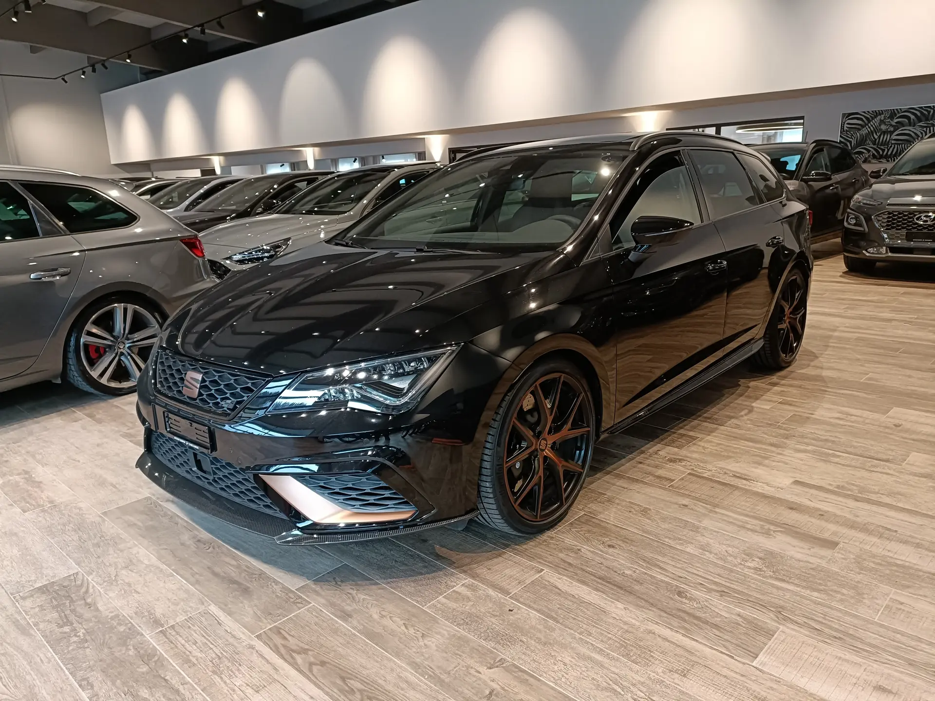 SEAT Leon ST Cupra R 300 ch — Familial sportif, 4WD DSG et 87'000 km