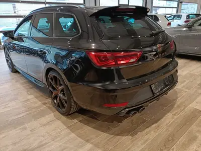 SEAT Leon ST Cupra R 300 ch — Familial sportif, 4WD DSG et 87'000 km — tableau de bord
