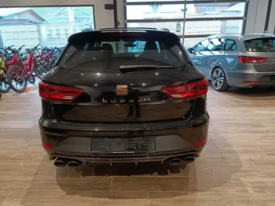 SEAT Leon ST Cupra R 300 ch — Familial sportif, 4WD DSG et 87'000 km — intérieur