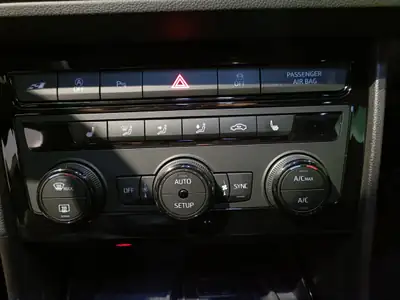 SEAT Leon ST Cupra R 300 ch — Familial sportif, 4WD DSG et 87'000 km — Miniature 18