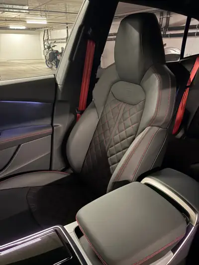 Audi Q8 3.0 TFSI e Quattro — SUV Premium Hybride Rechargeable, Barely Run — Miniature 8