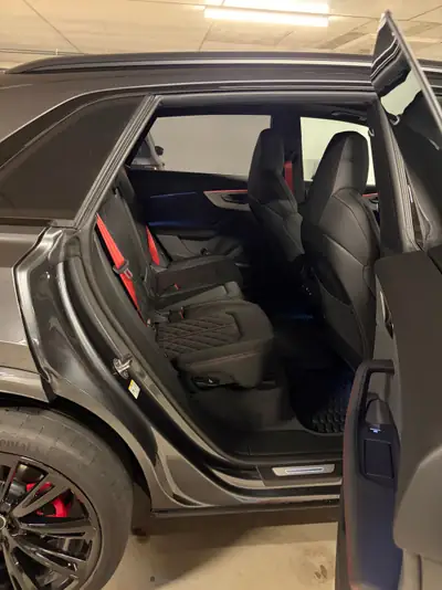 Audi Q8 3.0 TFSI e Quattro — SUV Premium Hybride Rechargeable, Barely Run — Miniature 10