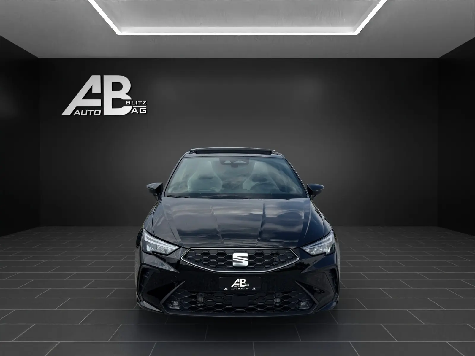 SEAT Ibiza 1.5 EcoTSI FR DSG — Compacte dynamique avec panoramadach et technologie Full LED