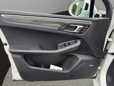 Porsche Macan Turbo Performance PDK — SUV haute performance, 440 ch, entretien impeccable — Miniature 12