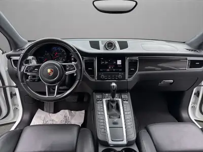 Porsche Macan Turbo Performance PDK — SUV haute performance, 440 ch, entretien impeccable — Miniature 14