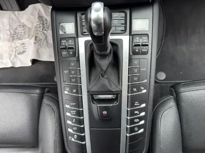Porsche Macan Turbo Performance PDK — SUV haute performance, 440 ch, entretien impeccable — Miniature 16