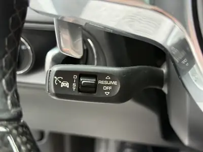 Porsche Macan Turbo Performance PDK — SUV haute performance, 440 ch, entretien impeccable — Miniature 26