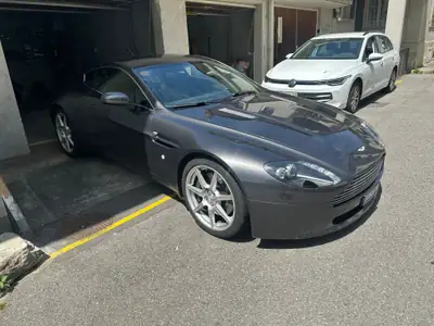 Aston Martin V8 Vantage 4.3 — Coupé sportif britannique authentique, 122'000 km — cruscotto
