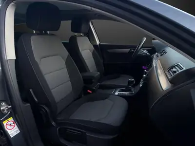 VW Passat Alltrack 2.0 TDI — Berline Polyvalente 4Motion, 170 ch sans sinistre — Miniature 9