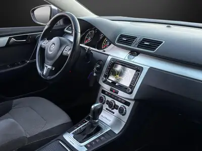 VW Passat Alltrack 2.0 TDI — Berline Polyvalente 4Motion, 170 ch sans sinistre — Miniature 10