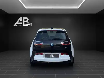 BMW i3 (60Ah) Range Extender 170 PS — Citadine électrique innovante, très faible kilométrage — intérieur
