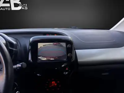 Citroën C1 1.2 VTi Swiss&Me — Petite citadine économe, entretien frais inclus — Miniature 11