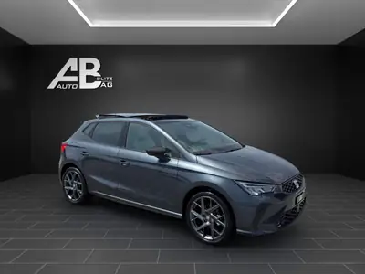 SEAT Ibiza 1.5 EcoTSI FR DSG — Citadine dynamique avec toit panoramique et technologie moderne — détail