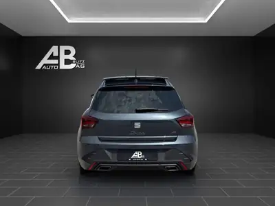 SEAT Ibiza 1.5 EcoTSI FR DSG — Citadine dynamique avec toit panoramique et technologie moderne — intérieur