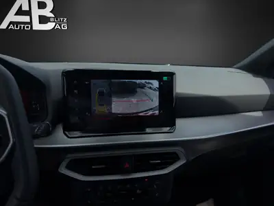 SEAT Ibiza 1.5 EcoTSI FR DSG — Citadine dynamique avec toit panoramique et technologie moderne — Miniature 12