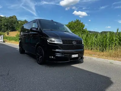 VW T6.1 Multivan Highline Liberty — 7 places, 49 500 km, finition premium noire — Seitenansicht