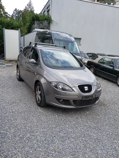 SEAT Toledo 2.0 TDI Stylance — Berline fiable, 215'000 km, moteur diesel robuste — arrière
