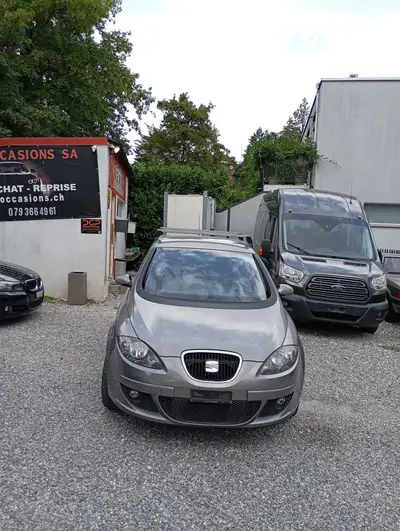 SEAT Toledo 2.0 TDI Stylance — Berline fiable, 215'000 km, moteur diesel robuste — côté