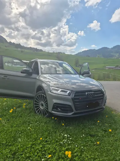 Audi SQ5 3.0 V6 TFSI Quattro — SUV sportif 426 ch, faible kilométrage — exterior view
