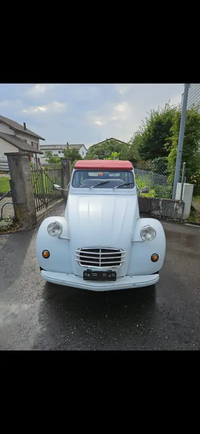 Citroën 2CV — L'icône française authentique, seulement 49'770 km — exterior view