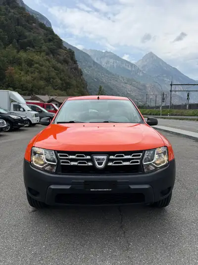Dacia Duster 1.6 4×4 — SUV compact robuste, 4 roues motrices, sans accident — intérieur