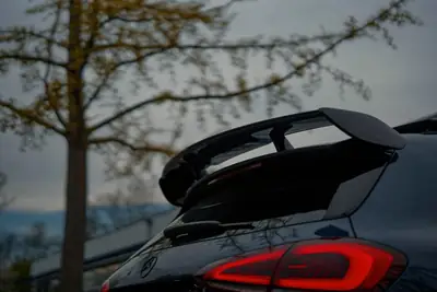 Mercedes-Benz A 35 AMG 4matic — Berline sportive haute performance, 80'000 km — dettaglio