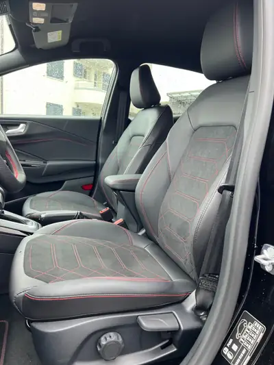 Ford Puma 1.0 MHEV ST-Line X — SUV compact hybride, 30 km seulement — Miniatura 8