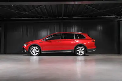VW Golf Alltrack 2.0 TDI 200 ch — Break robuste, 4Motion intégrale, 65'000 km — Miniature 9