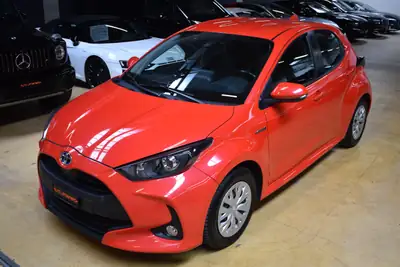 Toyota Yaris 1.5 Comfort e-CVT — Citadine hybride économe, 94'000 km seulement — côté