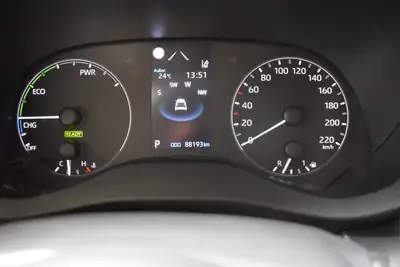 Toyota Yaris 1.5 Comfort e-CVT — Citadine hybride économe, 94'000 km seulement — Miniature 22