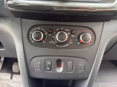 Dacia Logan MCV 1.0 Comfort — Monospace économique, 80 800 km, sans sinistre — Miniature 21