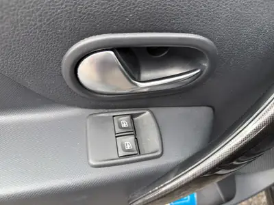 Dacia Logan MCV 1.0 Comfort — Monospace économique, 80 800 km, sans sinistre — Miniature 25