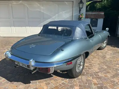 Jaguar E-Type S II 1969 — Cabriolet légendaire, 54 500 km, sans sinistre — Miniature 17