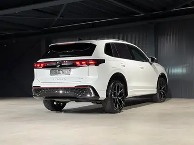 VW Tiguan 2.0 TDI R-Line — SUV premium cuir intégral, technologie IQ Drive — Miniature 7