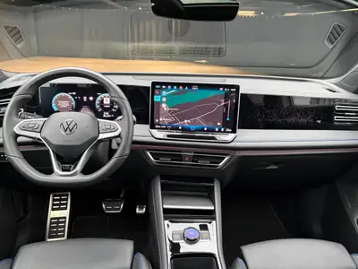VW Tiguan 2.0 TDI R-Line — SUV premium cuir intégral, technologie IQ Drive — Miniature 15