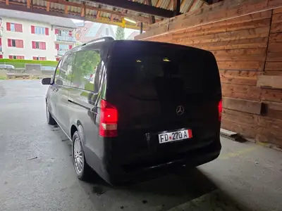Mercedes-Benz V 250 d — Monospace 7 places, moteur diesel efficace et garantie constructeur — tableau de bord